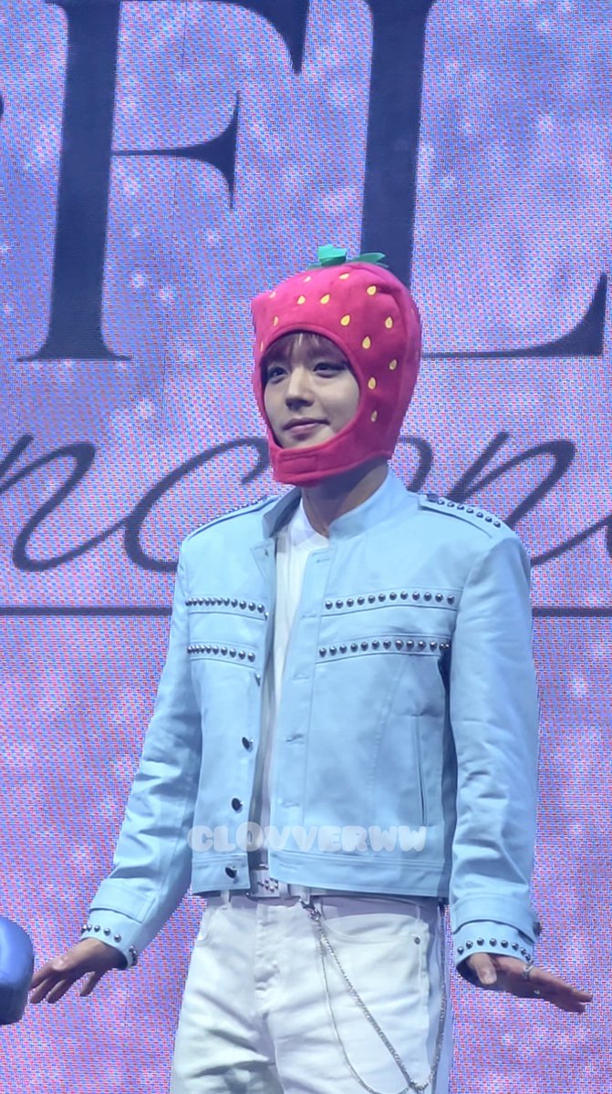 260829 자카르타 REFLECT 팬콘서트 #박지훈 딸기가 제철이다🍓🍓