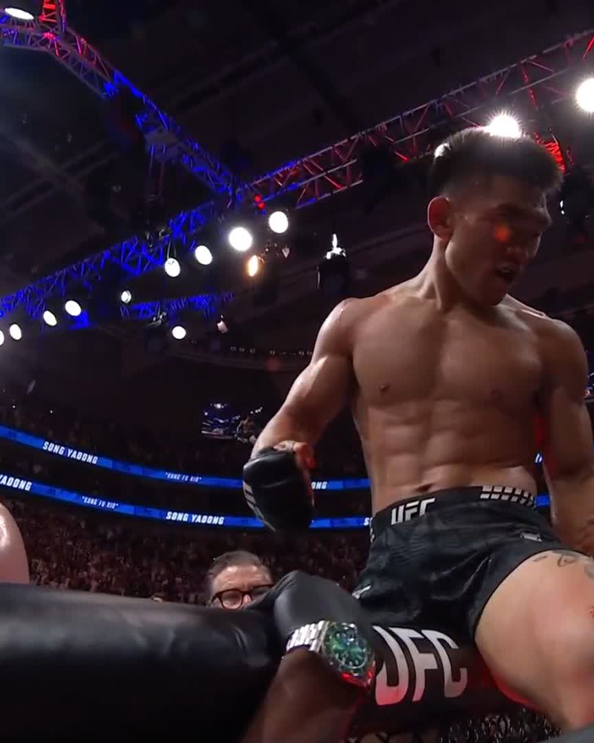 SONG PUTS UMAR NURMAGOMEDOV TO SLEEP!!! 😱🫨 Incredible finish to #UFCShanghai!