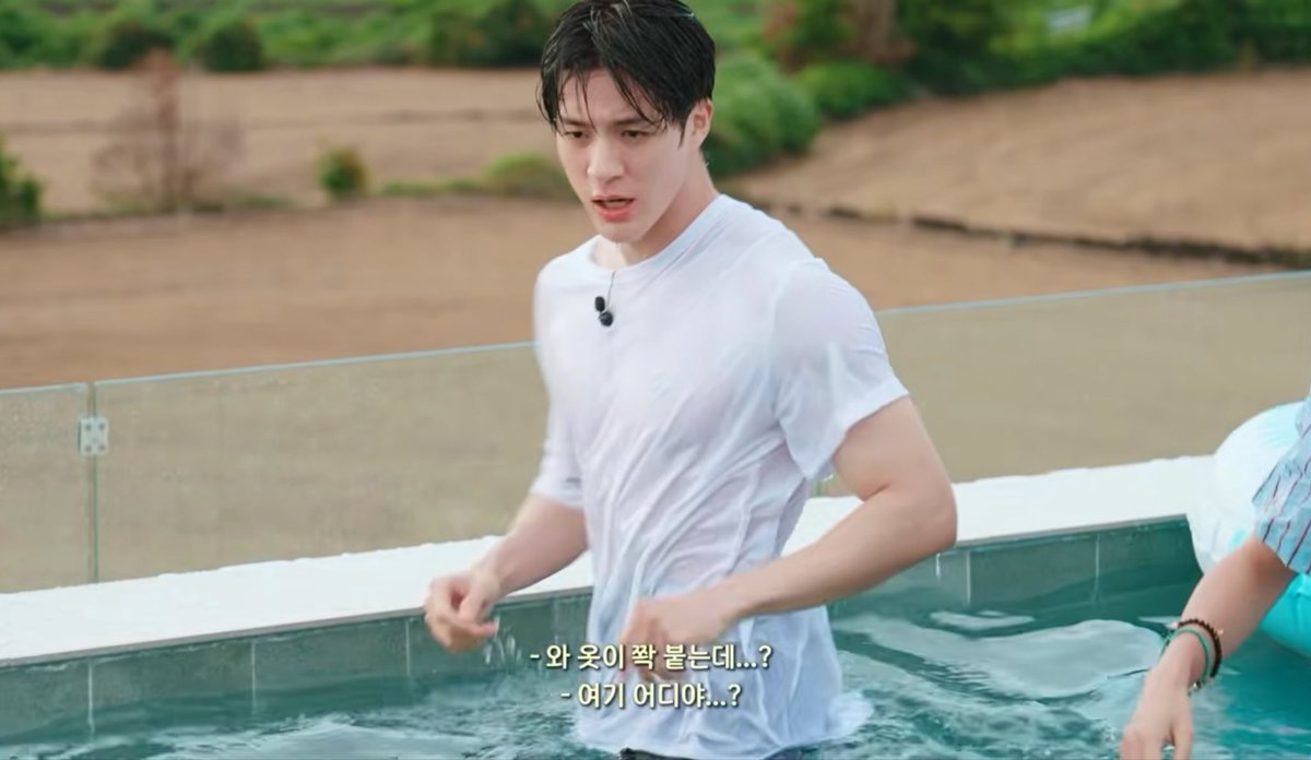 เจโน่ชวนน้องดรีมมุดน้ำ แต่ตัวเองหัวยังไม่เปียกอยู่คนเดว เลยโดนจับมุดน้ำเลย 55555555555555555555555555555 อะไรวะคนเกาหลี โดนแกล้งให้เปียกจนหัวฟีบละยังหล่ออยุ่เลยอะ