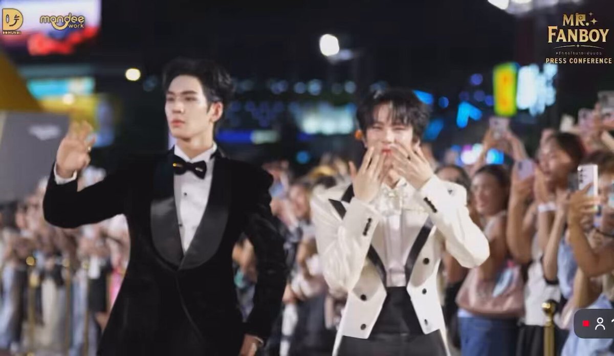 their teary eyes when they saw how many people there are :( WELCOME RISING THIRDWAN #FanboyGalaNight