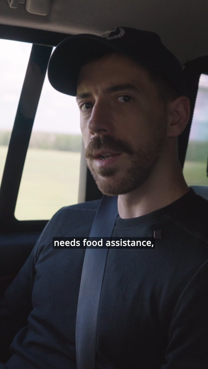 Ukraine is one of the world’s biggest food producers. Yet 20km from the frontline, getting food isn’t always easy. 1 in 5 households don’t have reliable access to markets, and 1 in 8 have no market access at all. For them, WFP Ukraine food boxes become a lifeline.