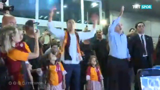 gelmiş geçmiş bütün karşılamada çekilmiş en iyi üçlü.