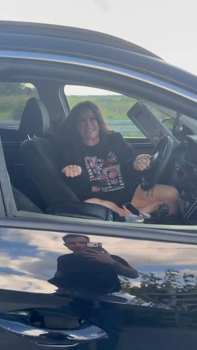 Modern women are batshit crazy.