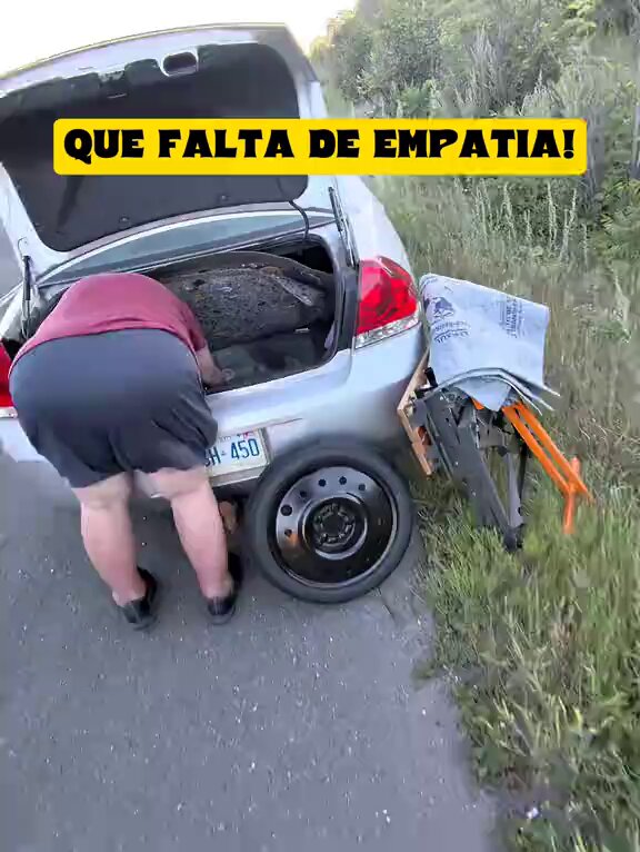 Este Colombiano, la sacó del estadio. Vean el video completo porque vale la pena. 🎥 @arepito