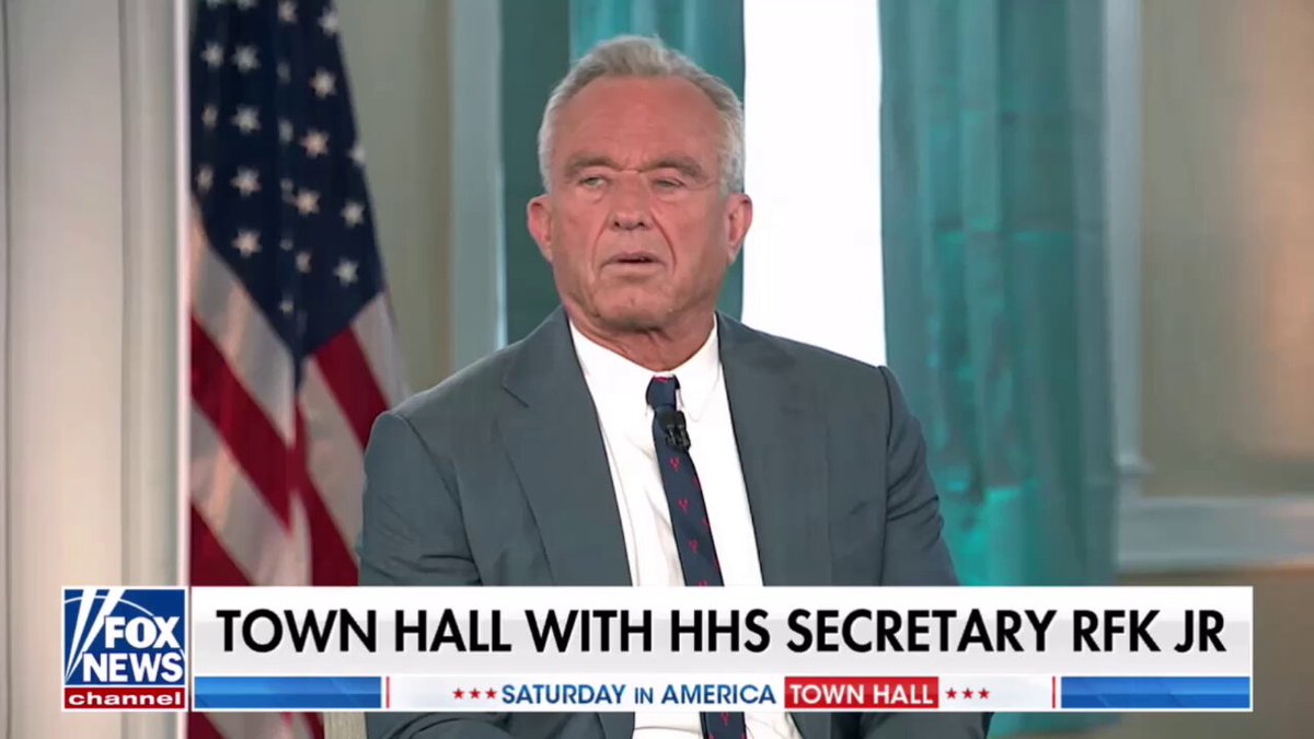 .Secretary Kennedy RIPS Anthony Fauci for saying one thing PUBLICLY and another thing PRIVATELY on the origins of COVID: “On that phone call it was private, and they were saying, ‘Yeah, this probably came from the [Wuhan] lab.’ And [Fauci] wrote that in his diary.”