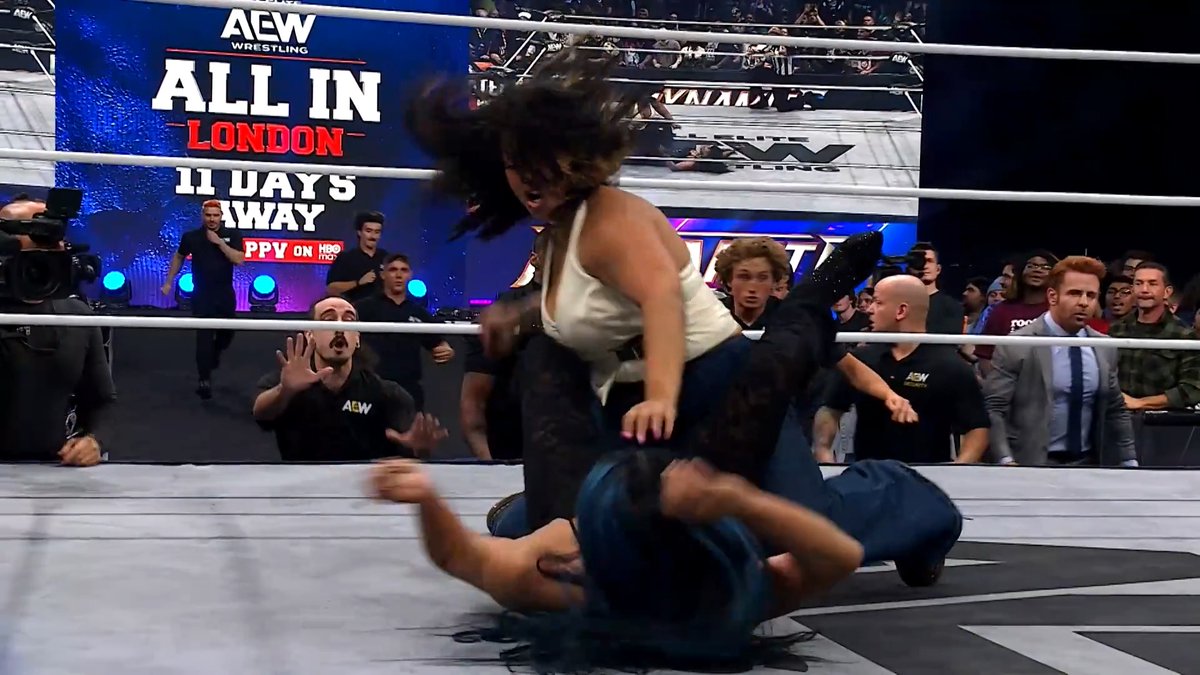 #AEWAllIn London 6pm BST/1pm EST/10am PST on PPV TOMORROW AEW Women's World Title @WillowWrestles vs Big D Moné Willow Nightingale faces rival &amp; #OwenCup Winner Mercedes Moné! Willow &amp; Mercedes fight for the AEW Women's World Title at Wembley Stadium, TOMORROW!