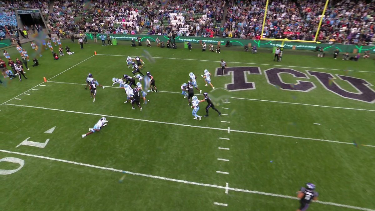 TCU with the first touchdown of the FBS season! 🐸