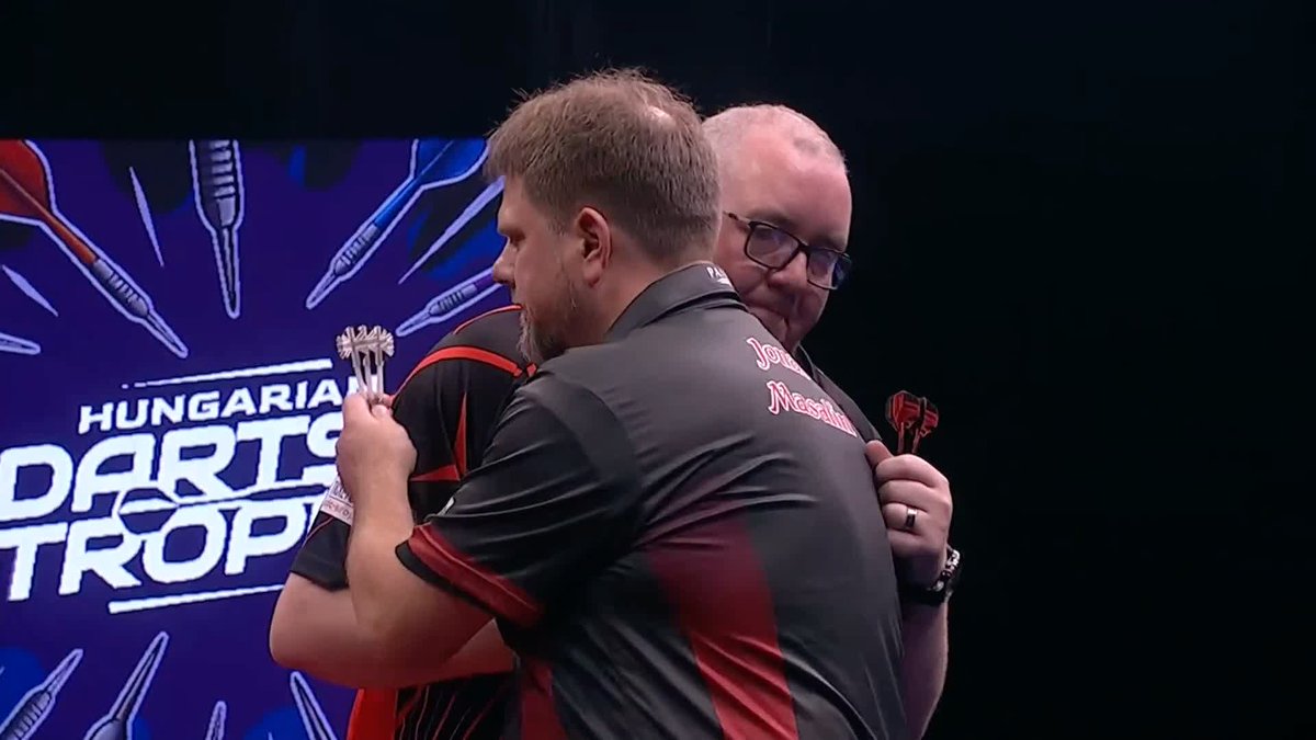 BUNTING BREEZES THROUGH! Stephen Bunting kicks off his Hungarian Darts Trophy campaign with a routine 6-1 victory over Finland's Jonas Masalin! 📺 #ET11