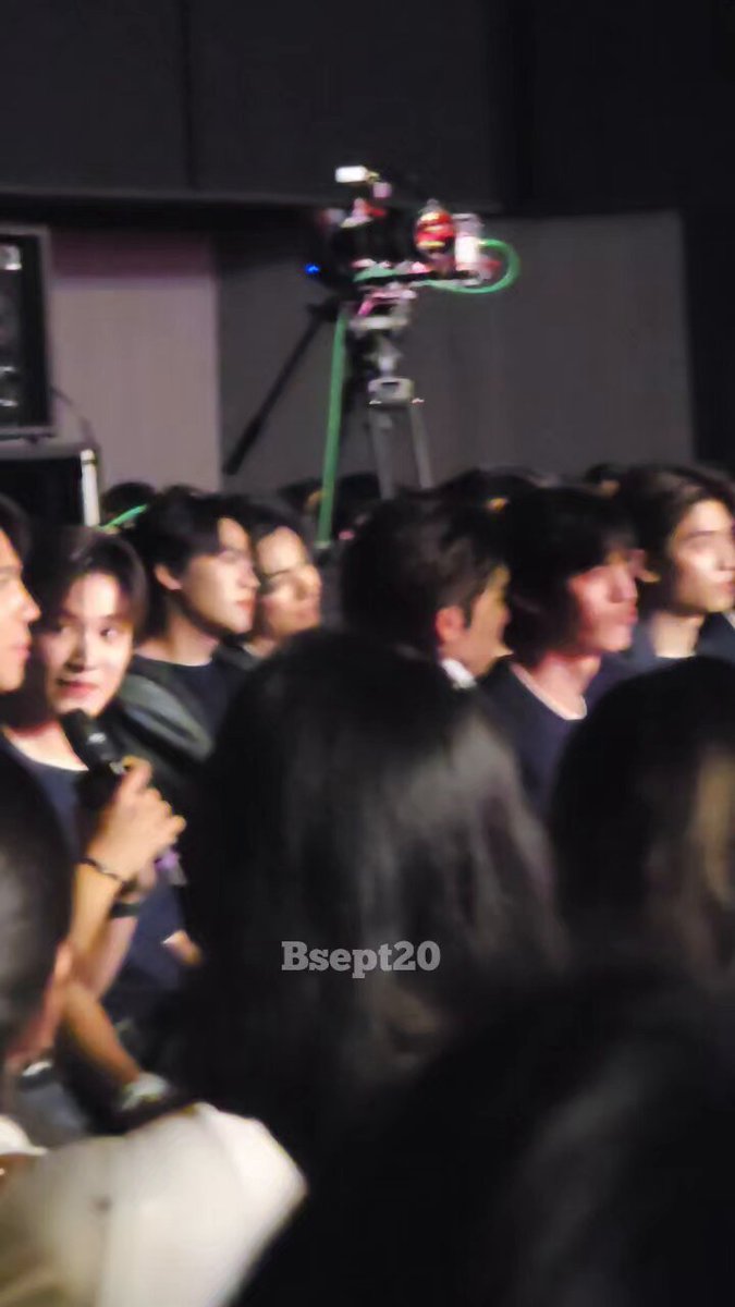 And as Auau did, Por cried seeing his best friend on the big screen. They both fought for this and their hard work let them to have each their moment with the other there to support. What a beautiful friendship.