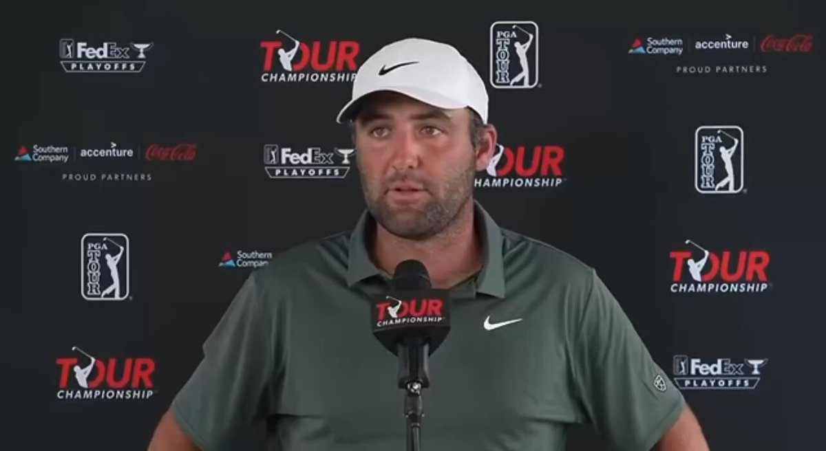 At (PGA) Tour Championship, Scottie Scheffler politely cooks golf media clown who attempts to break out the couch: “Is that just something in the head?” Scottie: “No, I wouldn’t say anything is in my head out there. THANK YOU, THOUGH!”😂 Just an absolutely elite way to tell someone their question was absurd — especially as they sit two shots off the lead.🤡