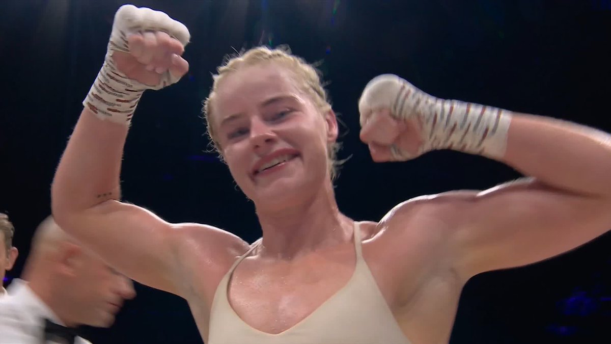 UK 1-0 USA 👀 Tysie Gallagher defeats Brandi Robinson by decision 🇬🇧