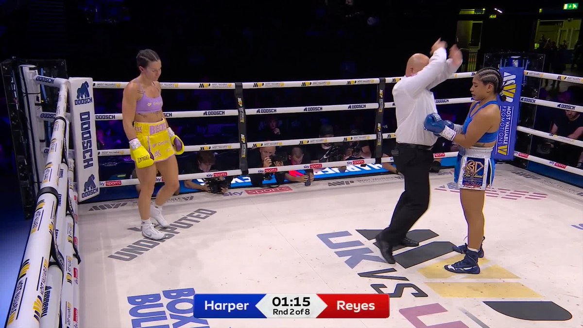 A clinical display from Terri Harper! 💥 Miranda Reyes is stopped in the second round.