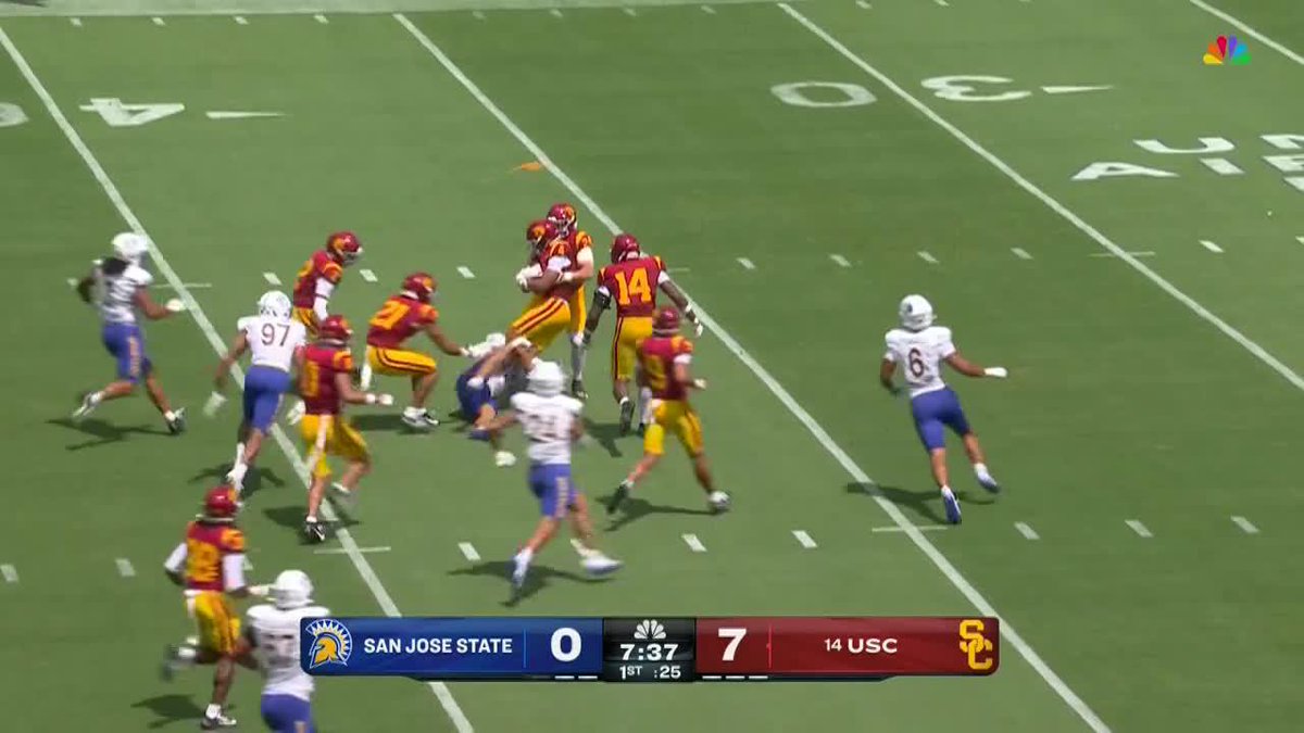 47 YARD RETURN FOR TRENT MOSLEY 😤 USC Football ✌️ Watch on NBC
