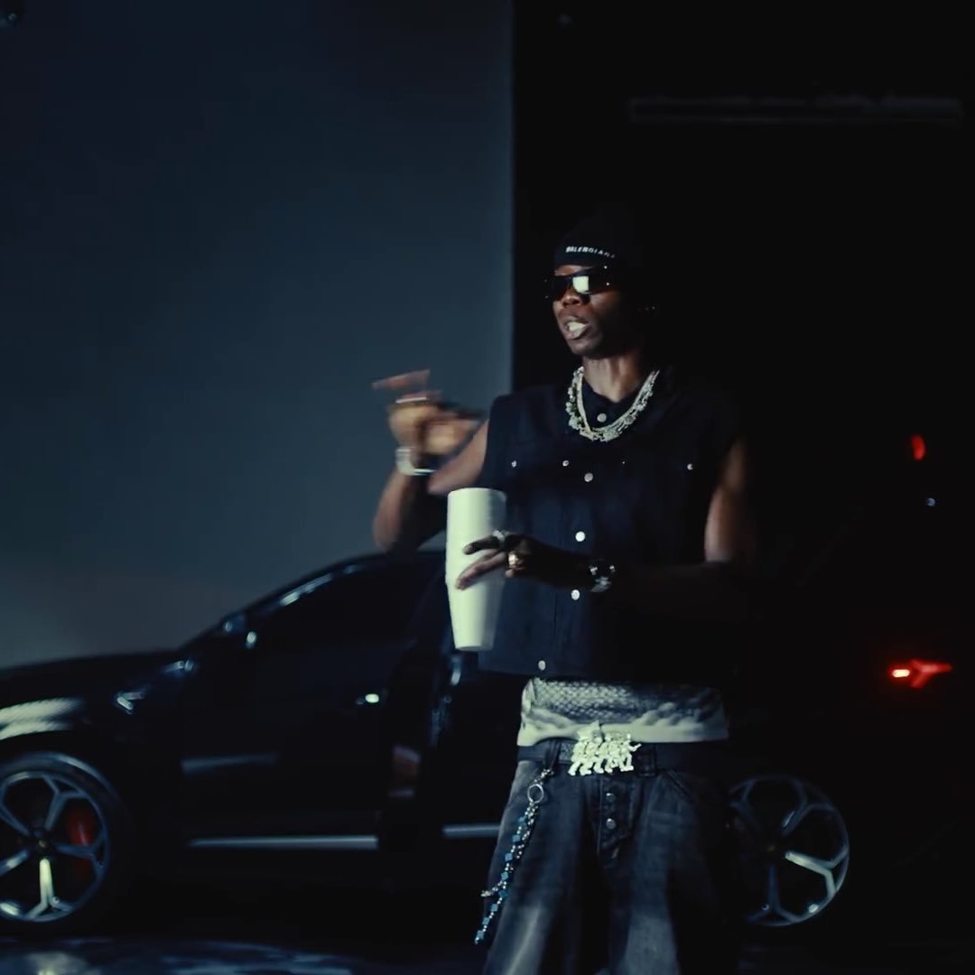 🚨 OUT NOW 🚨 👤 BLAQBONEZ 📀 BIG PERFORMER ◻️ OFFICIAL VISUALIZER ◻️