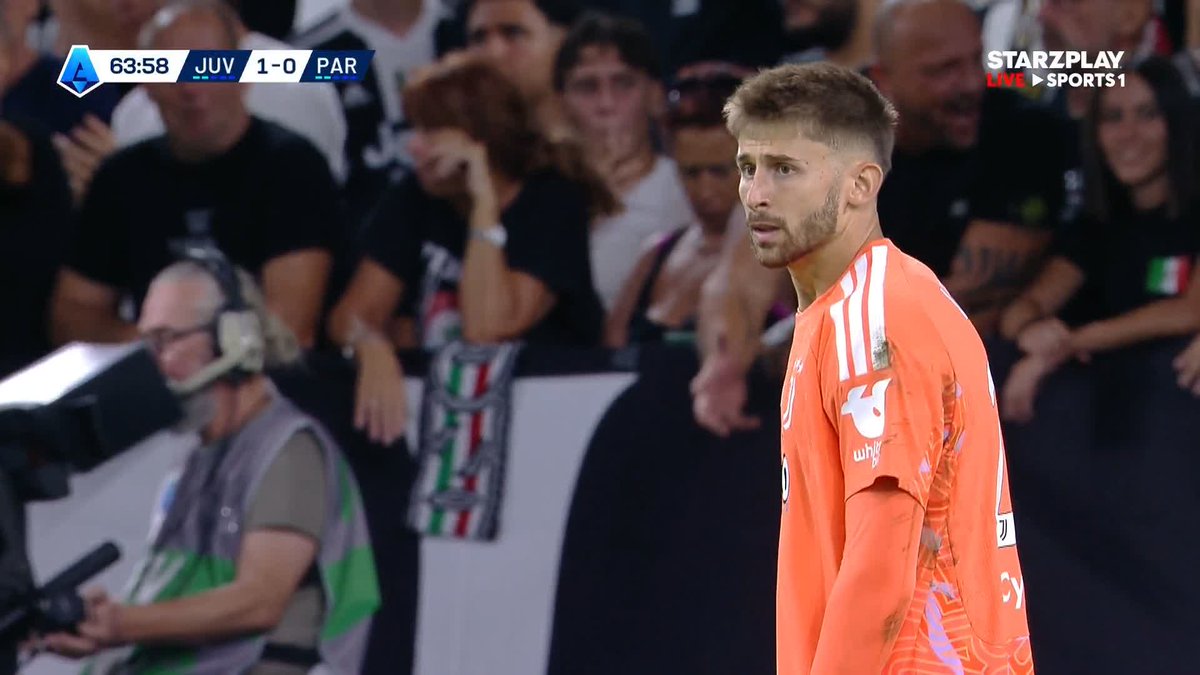 فيكاريو حارس يوفنتوس يتألق ويمنع بارما من تسجيل هدف التعادل بهذا التصدي 🧤 #يوفنتوس_بارما #الدوري_الإيطالي