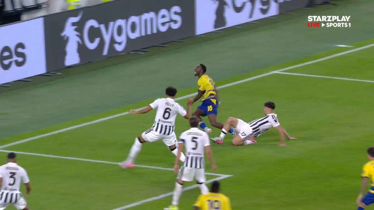 هل استحق فريق بارما ركلة جزاء في هذه اللقطة ضد يوفنتوس؟ ⚠️📹 #يوفنتوس_بارما #الدوري_الإيطالي