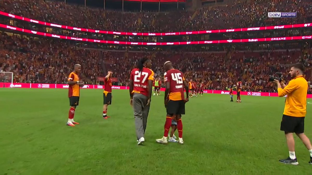 🟡🔴 Rafael Leao ve Victor Osimhen, Galatasaray formasıyla bir arada! #beINSPORTS