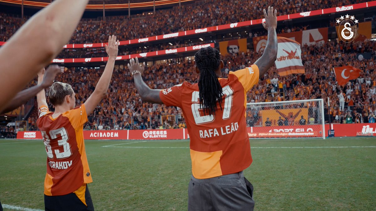 Yeni transferimiz Aleksey Batrakov ve transfer görüşmelerine başladığımız Rafael Leão’dan, RAMS Park’ta ilk üçlü! 🙌 #GSvGÖZ