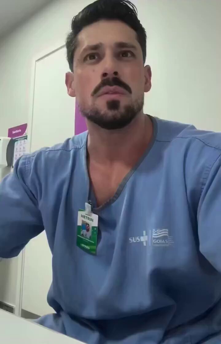 🚨 Crlh que vazou video do medico gato que viralizou, que delicia de macho e gozada 🤤🤤🤤💦👇 VIDEO COMPLETO NO GRUPO 👇👇