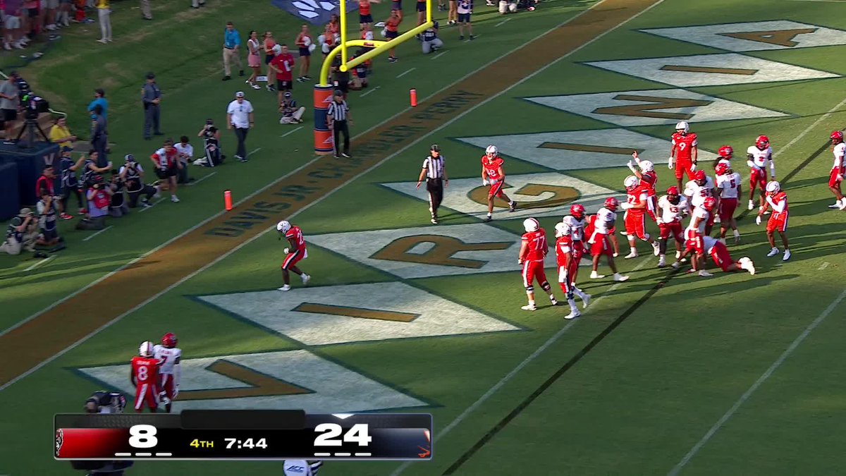 Xay Davis's first career TD caps a 23-play, 75-yard drive over 12:15 💥🔨 📺 ESPN