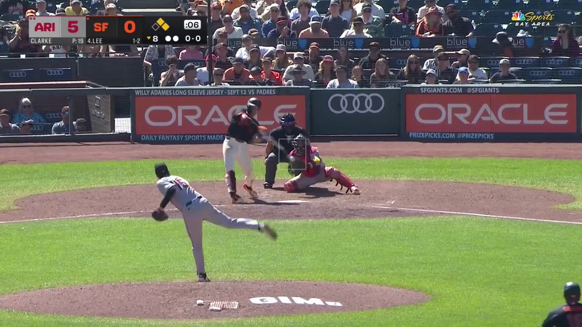Jung Hoo Lee gets the Giants on the board 💪