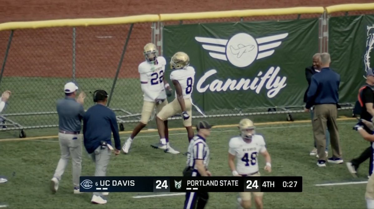 UC Davis rallied from down 21 to beat Portland State 31-24. Treynor Cleeland threw for 287 yards and 2 touchdowns in the win. Cleeland is the son of Cam Cleeland who played 8 years in the NFL and was 1st Team All PAC-10 at Washington in 1997.