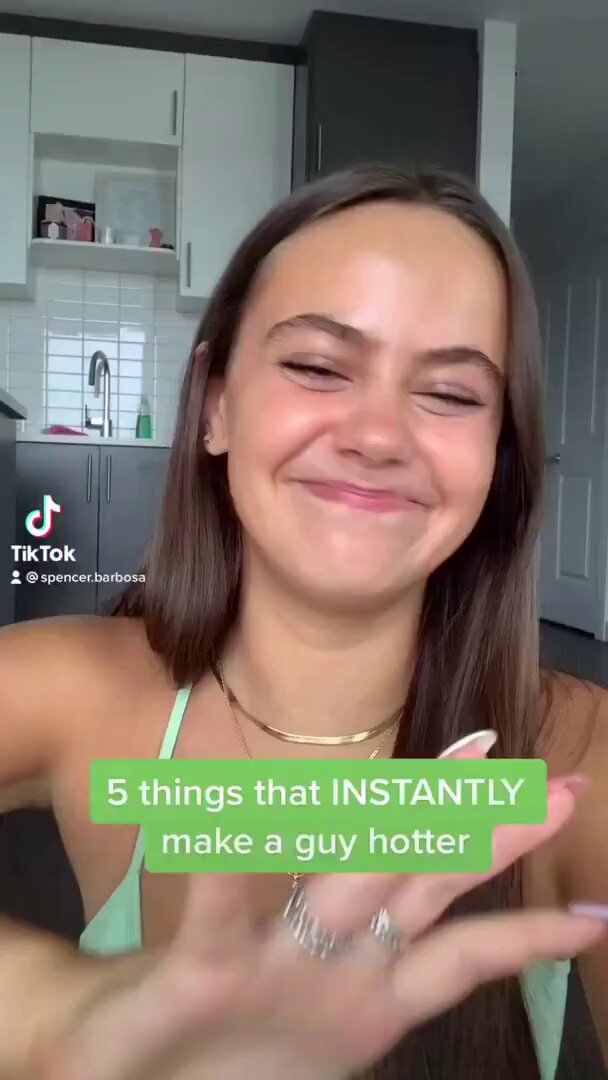 5 things that INSTANTLY make a guy hotter.