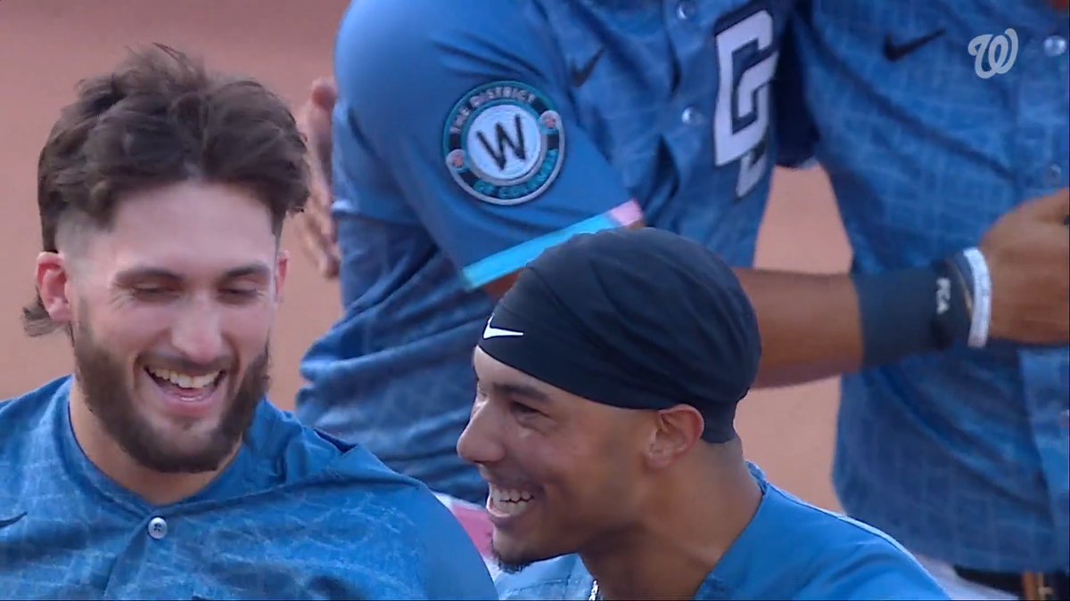 WE HAVE WALK-OFF ๐