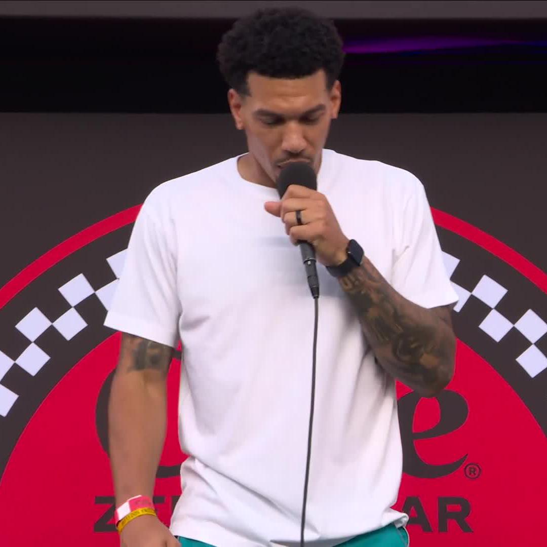 It's Danny Green with the command to fire engines! 🔥