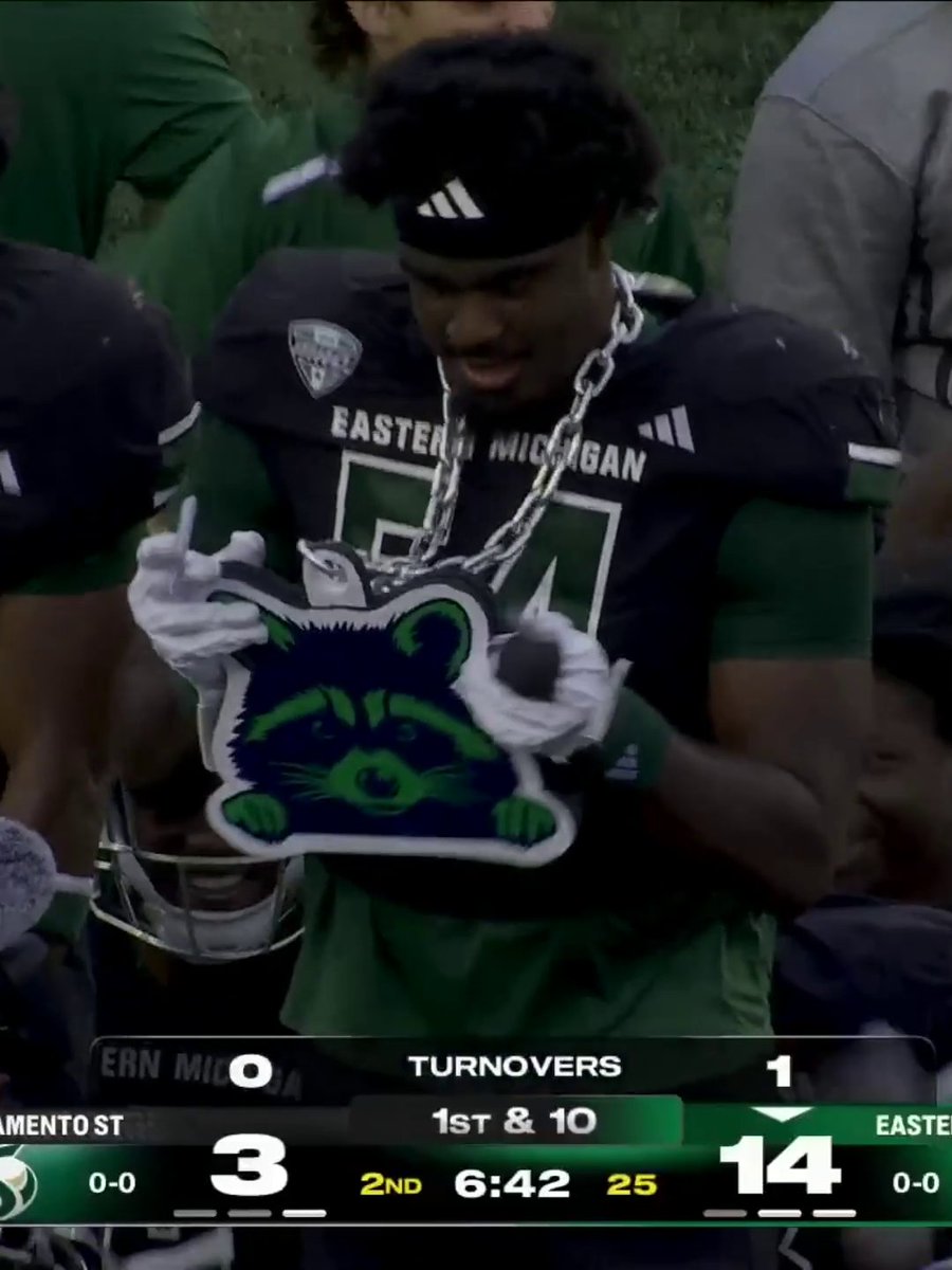Eastern Michigan has a raccoon turnover chain 😭 The "MACcoon" chain 🔥