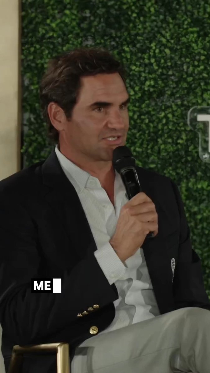 El momento en el que su majestad, Roger Federer fue inmortalizado en el salón de la fama.🤩🎾 (Vía @tennishallofame/IG)