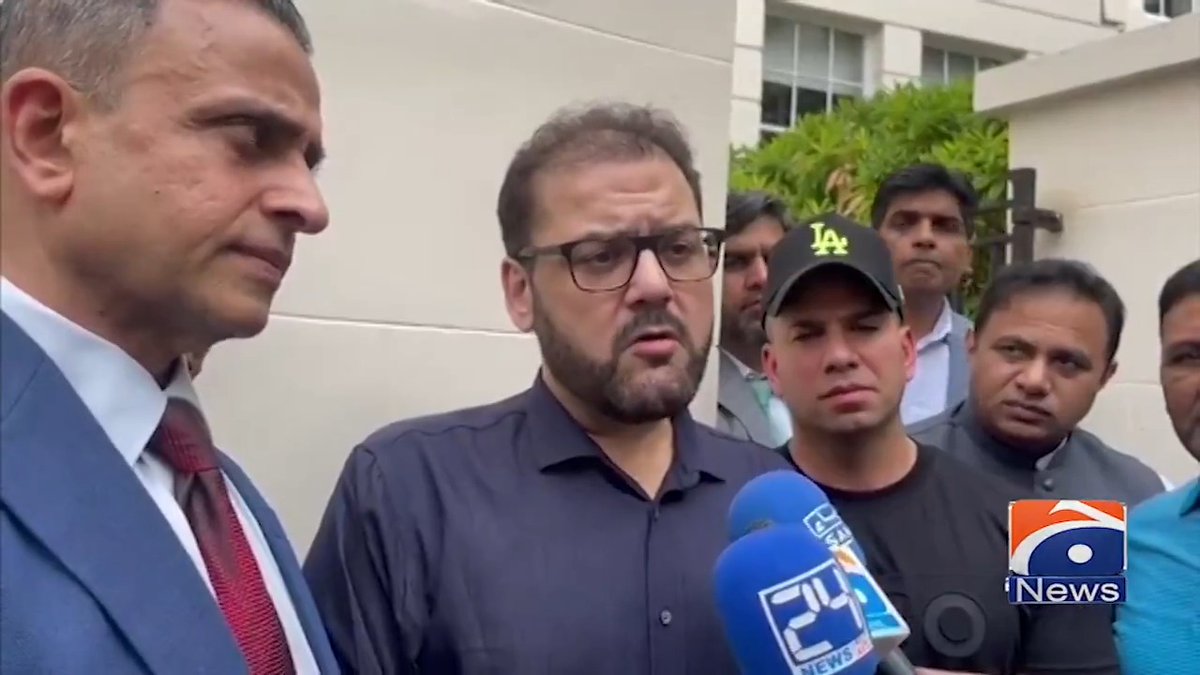 "جب مشرف دور میں ہمیں جیلوں میں ڈالا جا رہا تھا، اُس وقت بانی پی ٹی آئی مشرف کے جوتے چاٹ رہے تھے" خواجہ آصف نے حسین نواز کی ویڈیو کے ساتھ پیغام جاری کیا