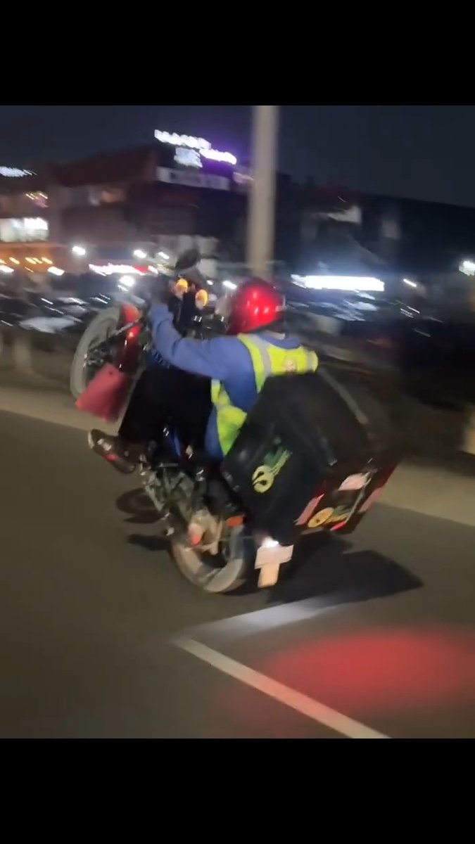 Moment dispatch rider showcases his impressive driving skills