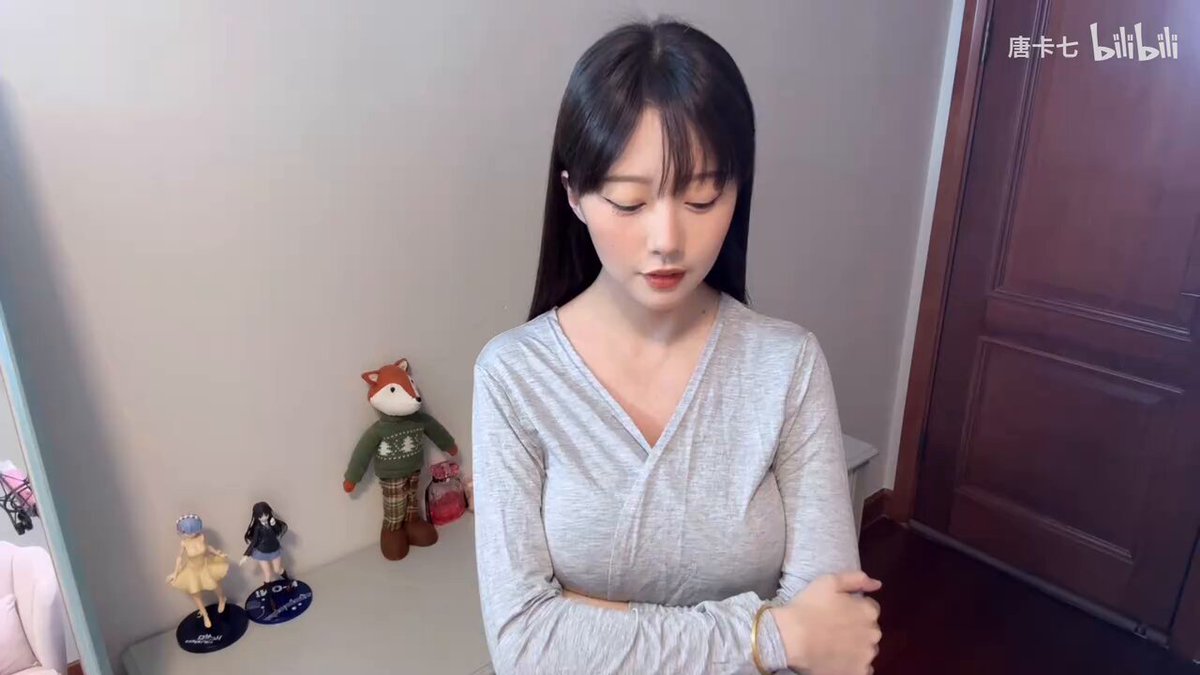 今天这一套确实要卸甲的穿才来会好看，给你们感受一下，看着就是那种穿起来很舒服的对吧？