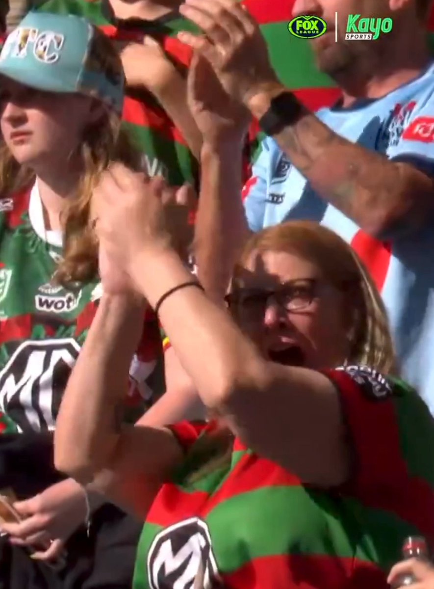 What a beautiful way to honour one of your own ❤️ Australian rugby league star Jai Arrow was forced to retire at just 31 after being diagnosed with motor neurone disease three months ago, leaving him on 98 appearances for the South Sydney Rabbitohs. Yesterday, a special league exemption allowed him to suit up, lead out his teammates and register appearance number 99. In their next match, he will reach 100. I know how much those milestones mean. Fans see a statistic, but a player sees every training session, injury, sacrifice and person who helped them get there. We cannot always change what someone we care about is facing. But we can look for one meaningful thing we can still make possible for them. A very special moment 👏 (🎥 centralNRL_)