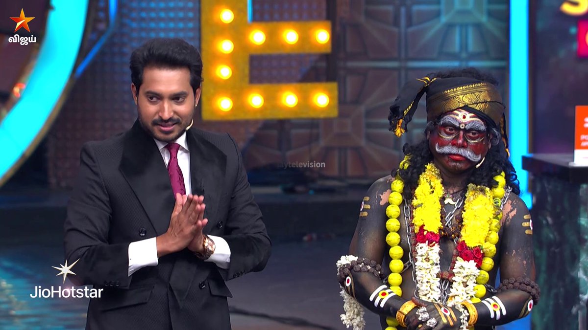 அந்த சாமியே கண்ணு முன்னாடி வந்தது போல இருக்கு..🔥🔥 இனி Couple Cooks-ஓட Double Trouble 😀 Cooku with Comali Season 7 GRAND FINALE - இன்று மதியம் 1.30 மணி முதல் மாலை 5.30 மணி வரை நம்ம விஜய் டிவில.. #DoubleTrouble #CookuWithComaliSeason7 #CookuWithComali7 #CookuWithComali #CWC #VijayTV #VijayTelevision #StarVijay
