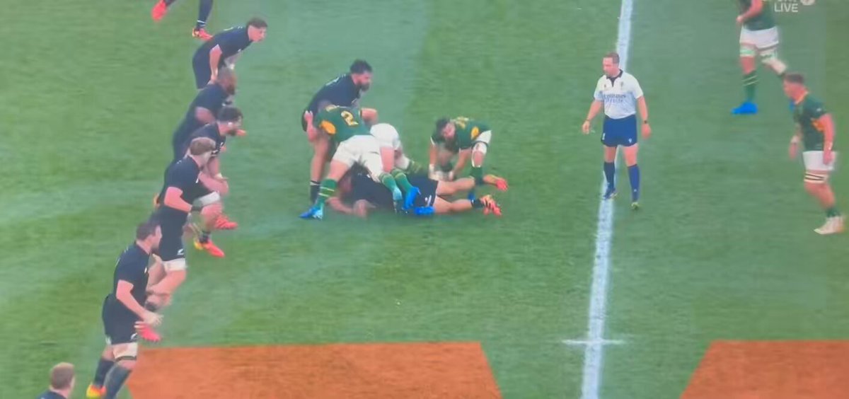 Enjoyed this from Fabian Holland. Watching this live was soo impressive, stood tall, man handled Eben Etzebeth On the telly, doesn’t seem like a massive hit, but when Bok supporters around me all looked at each after this contact in shock 😮