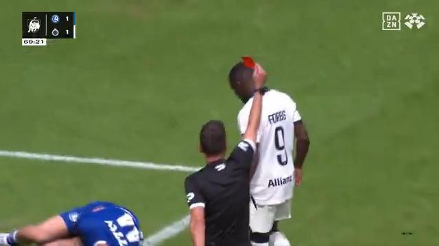 🟥 | Carlos Forbs méritait-il vraiment un carton rouge selon vous ? 💥🤔 #GNTCLU