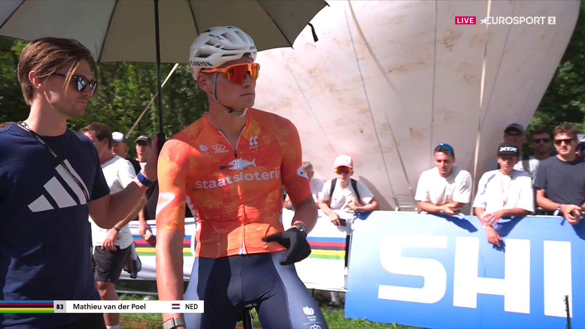 Pidcock vs Van der Poel. Se busca campeón del mundo en Val di Sole. 📺 No te lo pierdas en Eurosport.es 2 y #HBOMaxES. #ValdiSole2026
