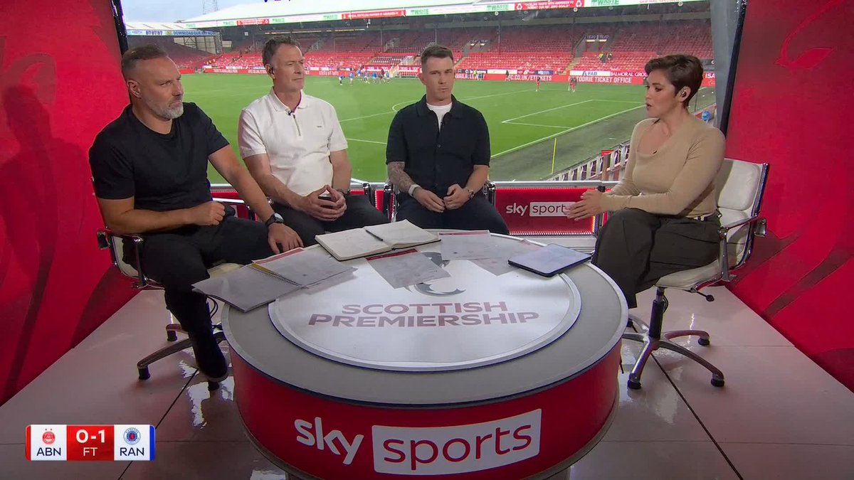 ❌ "It's a foul all day long... That is a clear shove in the back" 🗣️ "He makes a meal of it" Kris Boyd, Chris Sutton and Ryan Jack analyse a penalty claim for Aberdeen and Kevin Nisbet's disallowed goal in the defeat to Rangers ⤵️