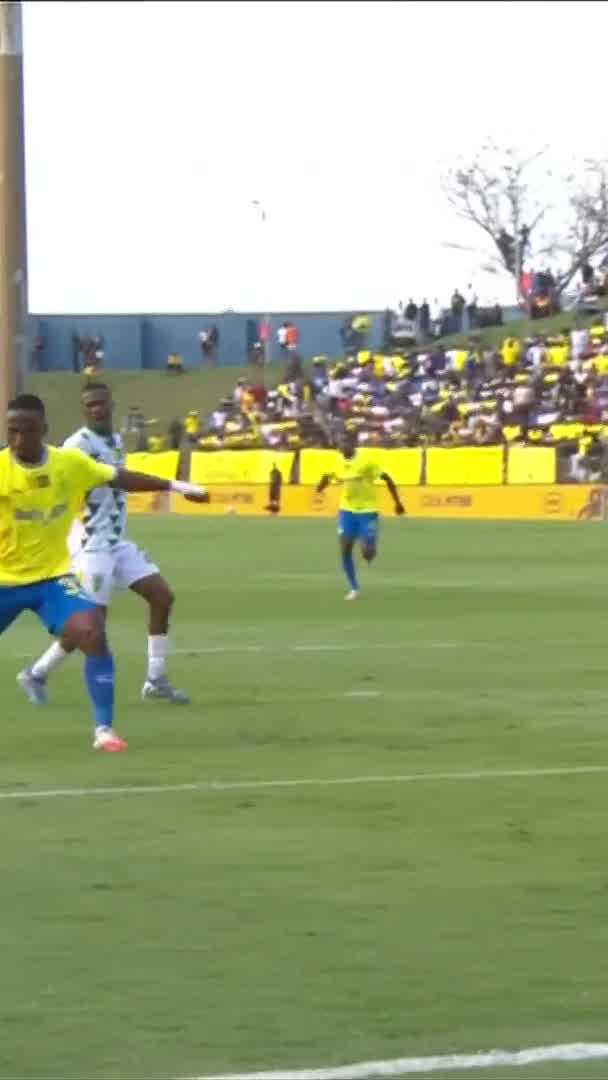 INCREDIBLE 🤯 Sundowns pass around Arrows' defence with expert precision to score a crucial away goal. UNREAL 🙆♂️ 📺 Stream #MTN8 live: | #SSDiski