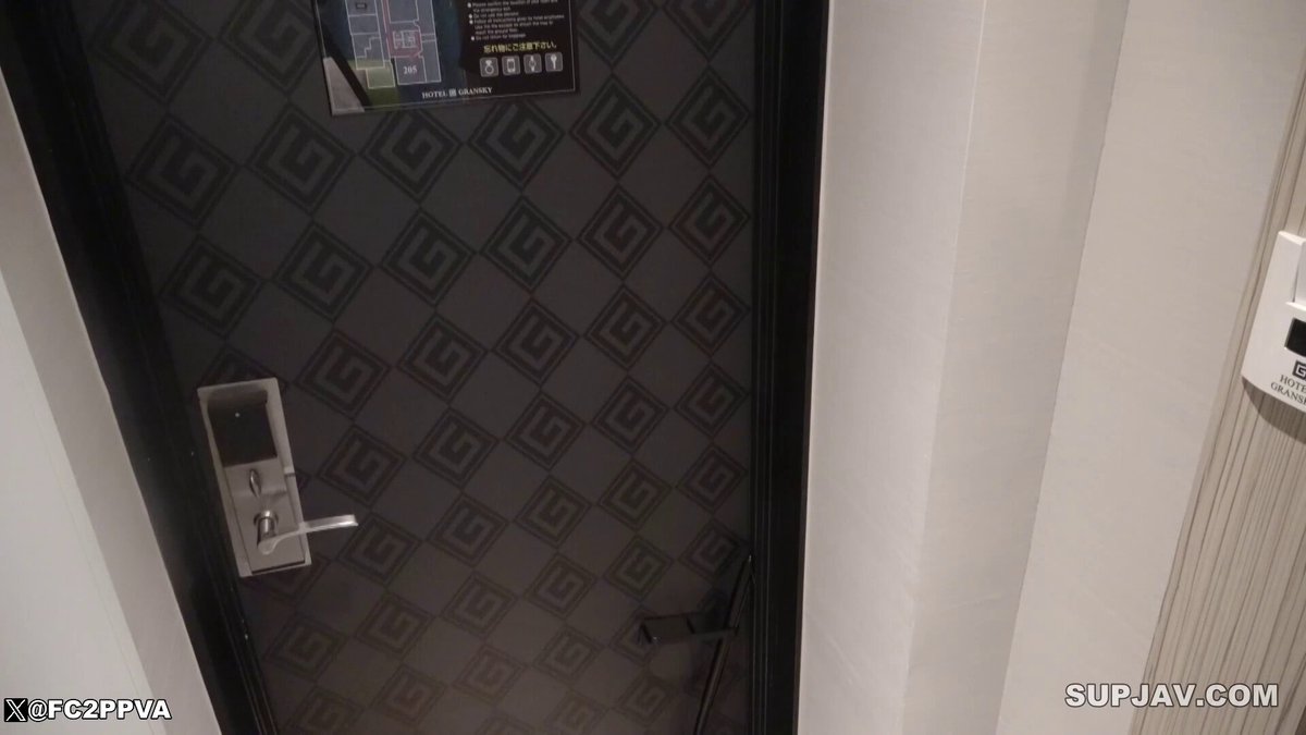 【露脸】与未来教师进行淫乱性交♡ 这位将来会站上讲台的女教师，虽然未经处理，却让男性生殖器不断插入，色情程度十足。 #FC2 #FC2PPV #AV #内射 #颜射 #中出 #高清 #无码 #无修正 #素人 #口交