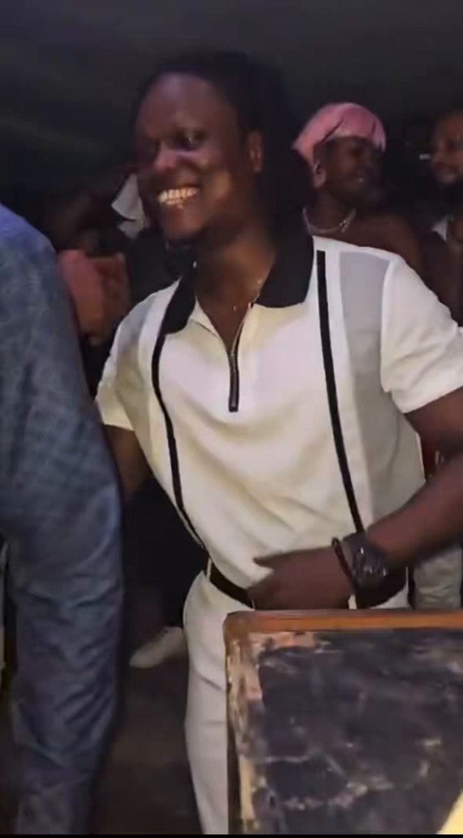 Se sa yo rele FLANNEUR a wi 😂😂😂😂😂😂😂😂 neg konpa sa yo tonnè boulem