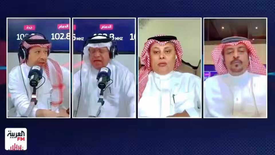 🔥🎙️ نقاش ساخن بين فيصل الجفن وسعود الصرامي حول غضب جماهير الأهلي بعد رحيل يايسله الحديث تركز على مطالب الأهلاويين واستمرار حالة الغضب بعد مغادرة المدرب يايسله، وسط اختلاف في وجهات النظر حول ما إذا كان القرار خدم الفريق أم زاد من حالة عدم الاستقرار 💚👀 ملف الأهلي ما زال مفتوحًا بقوة بين نتائج الفريق وقرارات الإدارة وردة فعل الجماهير 🔥⚽️ #ملاعب #العربيةFM #فيصل_الجفن #سعود_الصرامي #الأهلي #يايسله #الراقي #دوري_روشن #الكرة_السعودية