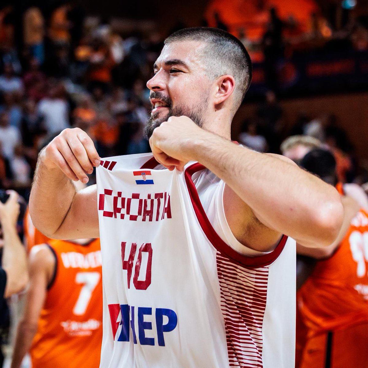 Ivica Zubac went to WORK for Croatia 👏 24 PTS | 11 REB | 2 BLK | 8-10 FGM Croatia picks up the win in FIBA World Cup Qualifiers Second Round action 🇭🇷 (via FIBA Basketball World Cup 🏆)