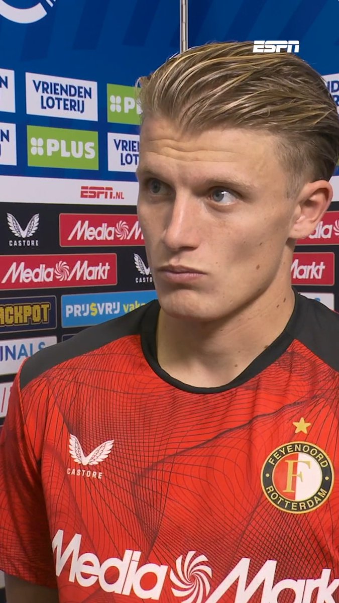 Sem Steijn hoopt dat Feyenoord nog zoekende is naar de ideale formatie: "Want dan hoop ik dat-ie me erin zet" 🔗