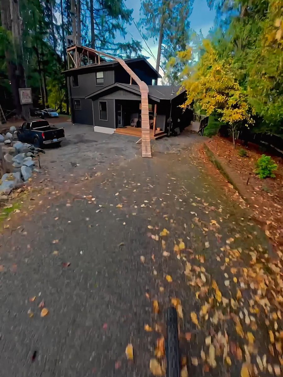 Reece Wallace might have the coolest backyard ever... ๐ฅ #GoProHERO13 Black Ultra Wide Edition ๐ #GoPro #MTB #Bike #POV