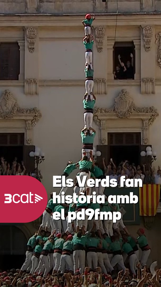 Els Castellers de Vilafranca han fet HISTÒRIA aquest diumenge a la diada de Sant Fèlix, descarregant, per primera vegada en la història, el pilar de 9 amb folre, manilles i puntals. Un castell inèdit! #Castells3Cat