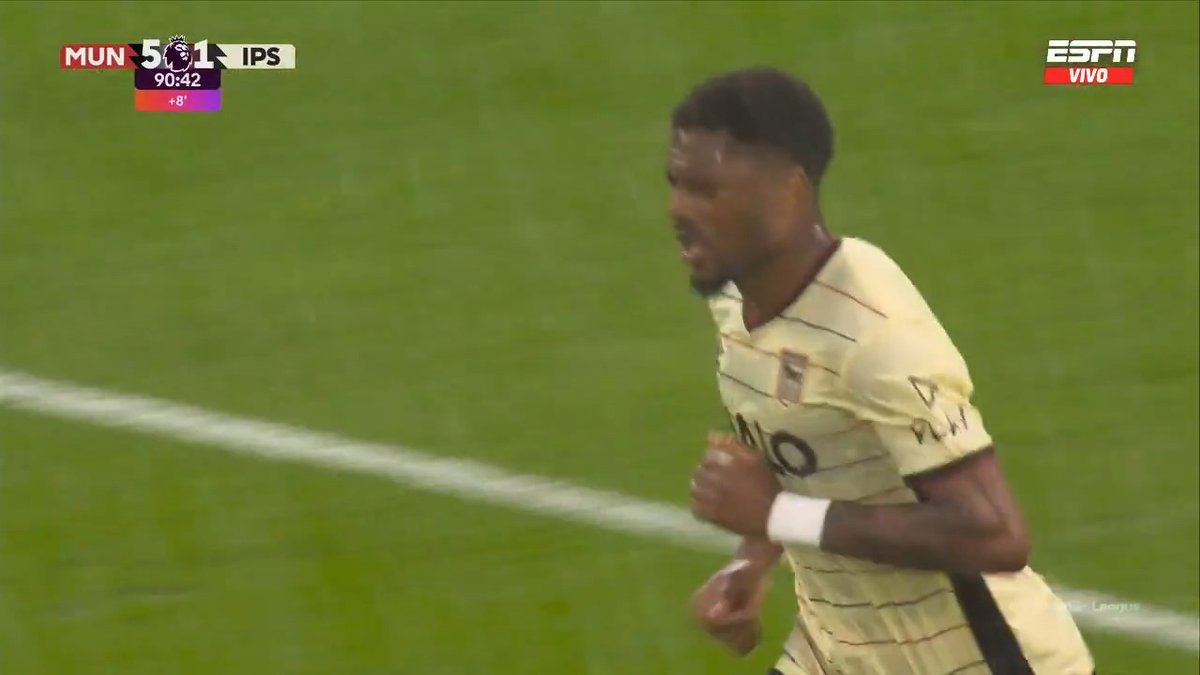 Dos partidos en la presente Premier League, dos asistencias de Julito Enciso. Esta vez, ante el Manchester United en Old Trafford. 💎🇵🇾