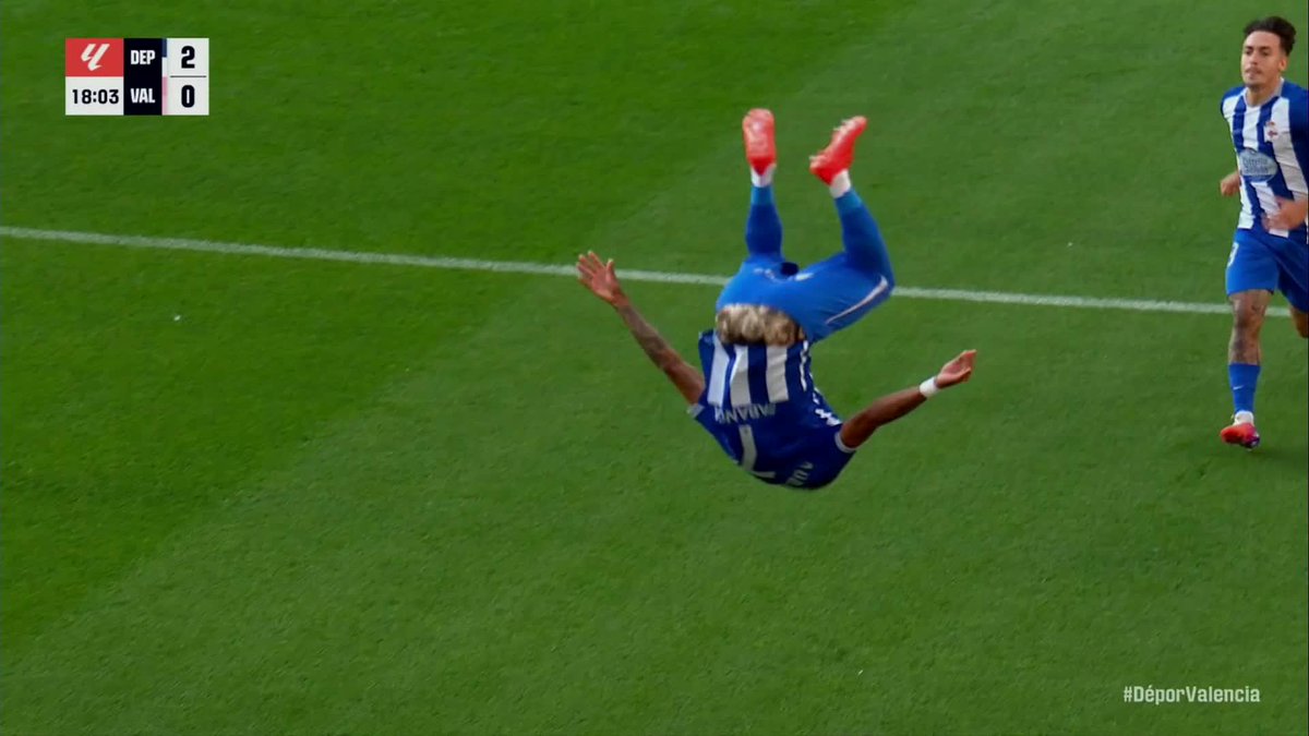 ¡GOLAZO DE AUBA! 🥵 Tercer partido, tercer gol para el delantero del Depor. ⚽️ 🔝